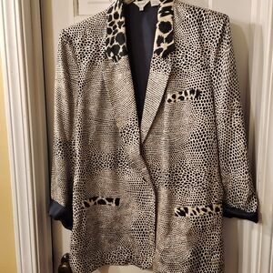 BEAUTIFUL ANIMAL PRINT JACKET/BLAZER 100% SILK EUC